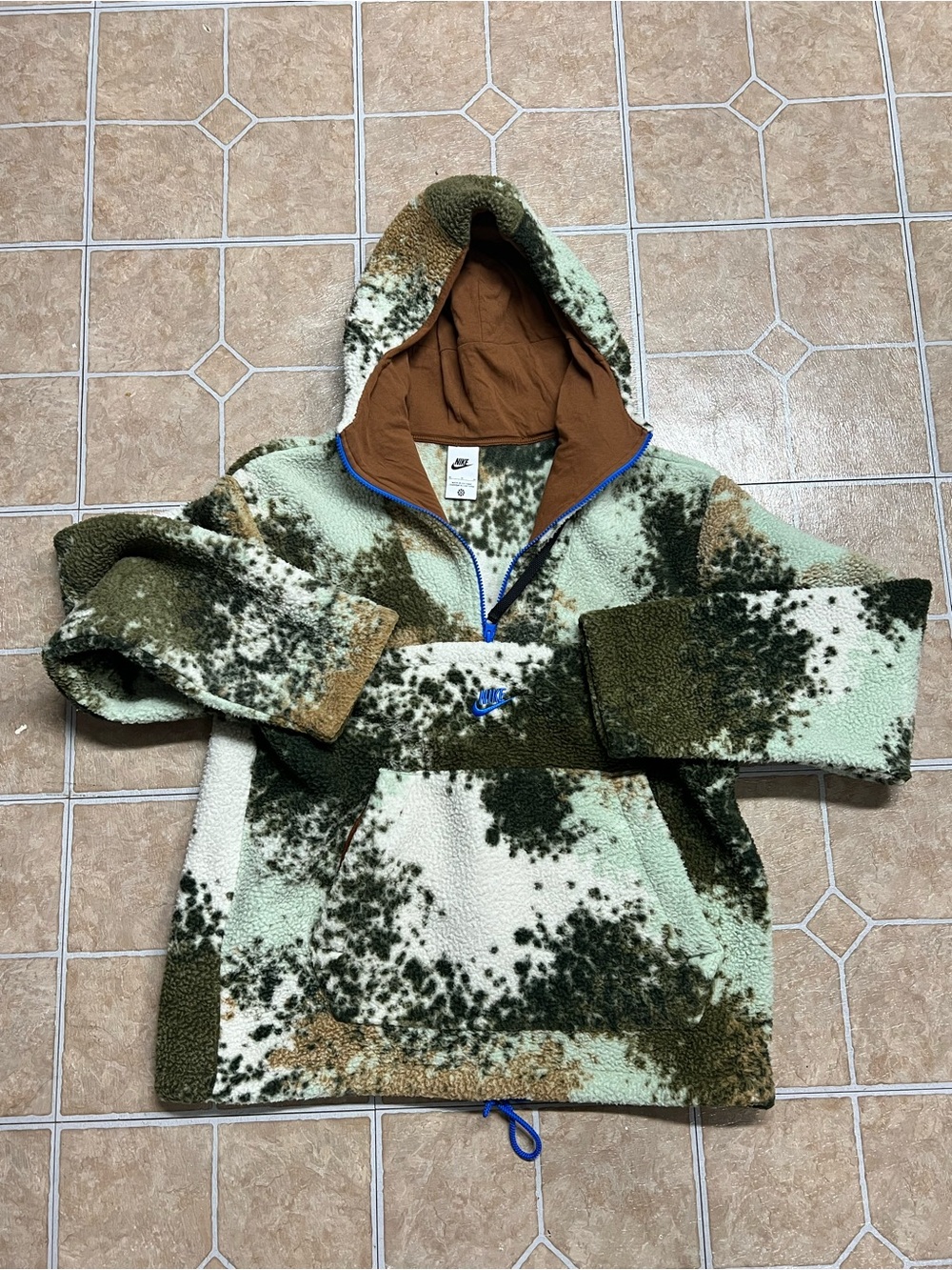 Nike Sportswear Men’s Medium Deep Pile Sherpa Fleece Camo Half-Zip Hoodie